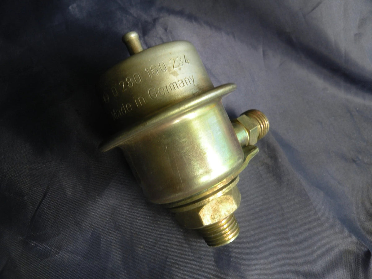 Jaguar Pre-owned Fuel Pressure Regulator Bosch 0280160234 – Fuel 