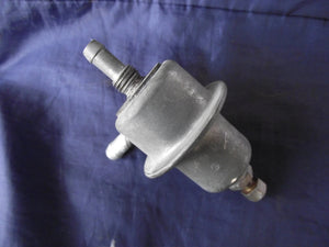 Volvo/Porsche Pre-owned Fuel Pressure Regulator BOSCH 0280160001 - Fuel Injection Products