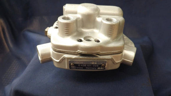 Mercedes REMAN Fuel Distributor BOSCH 0438101026 190e 2.3 $200.00 Core Refund - Fuel Injection Products